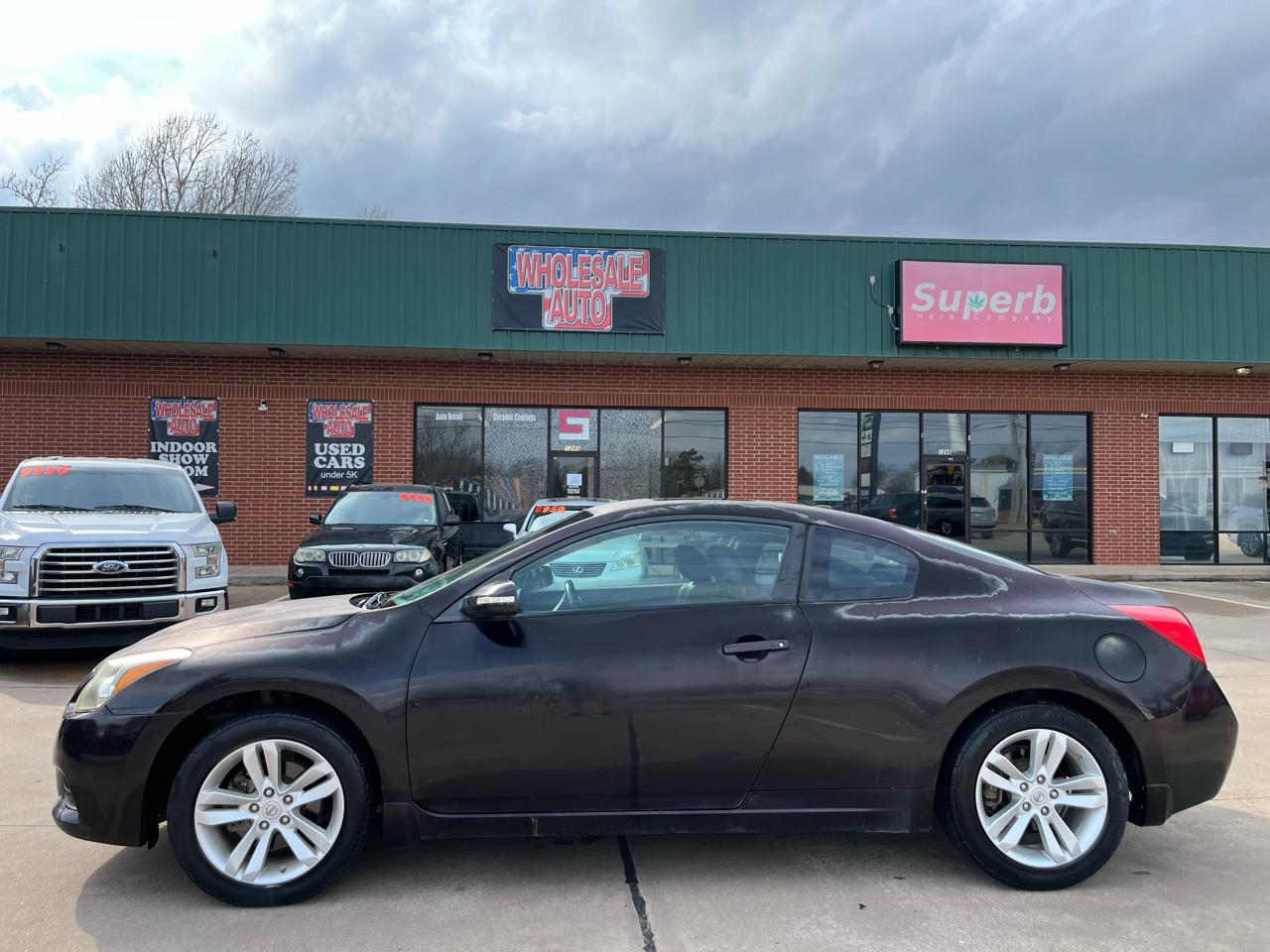 Nissan Altima 2.5 S 6M/T Coupe 2010