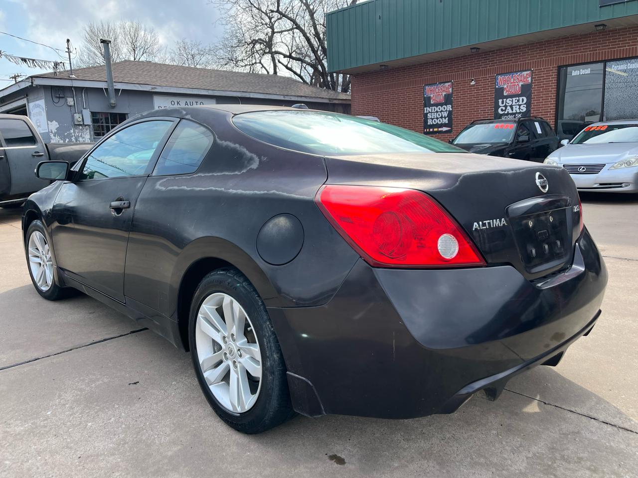 Nissan Altima 2.5 S 6M/T Coupe 2010
