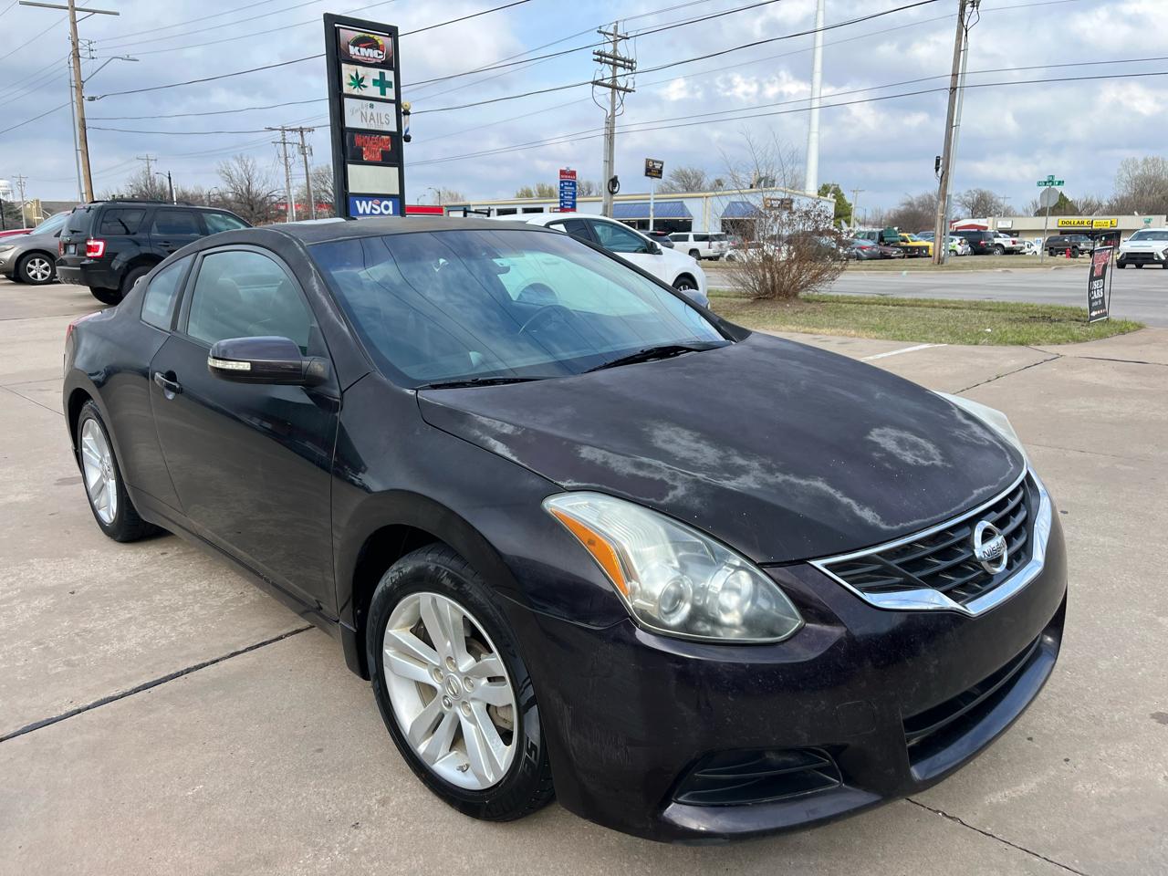 Nissan Altima 2.5 S 6M/T Coupe 2010