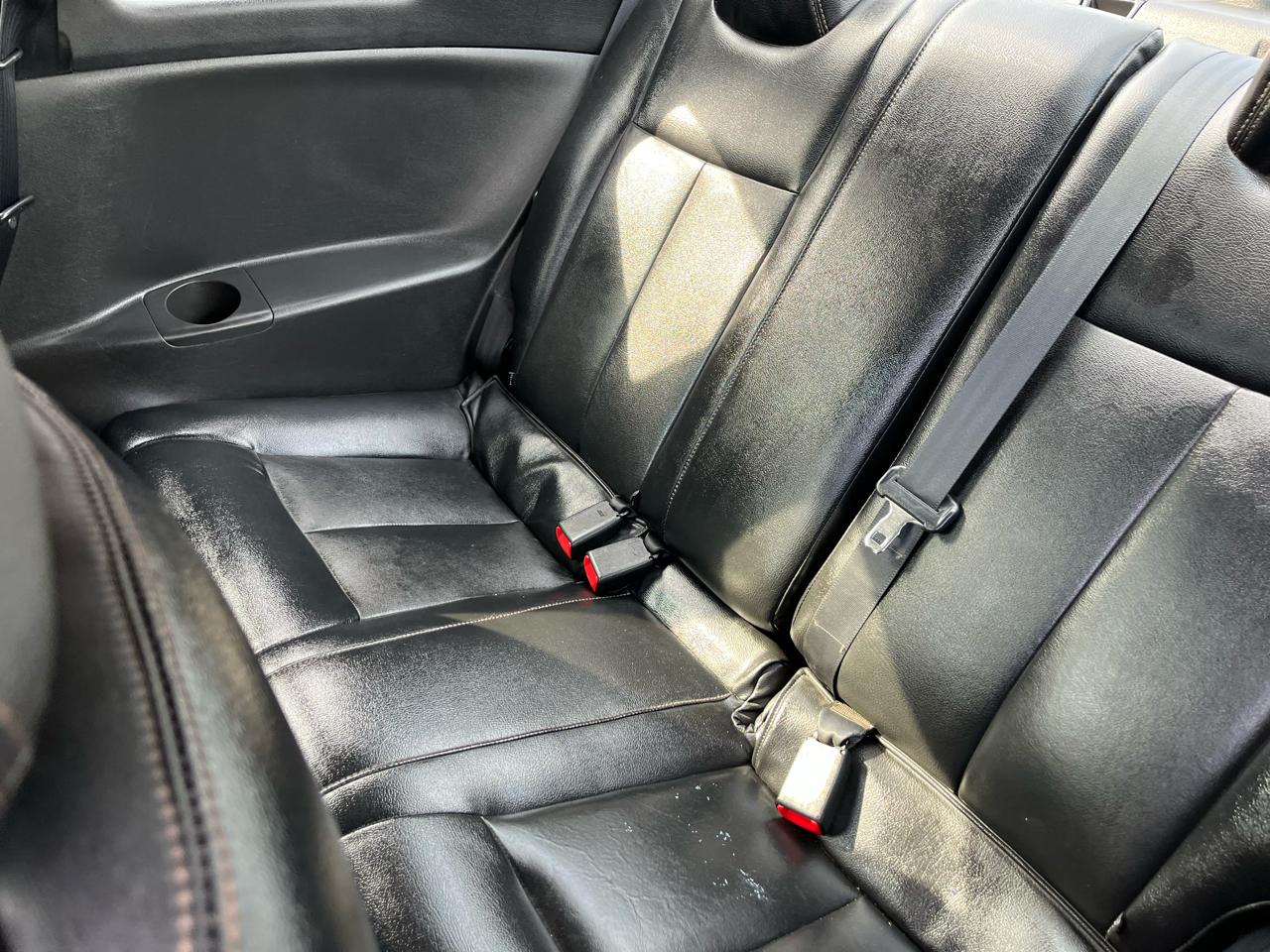 Nissan Altima 2.5 S 6M/T Coupe 2010