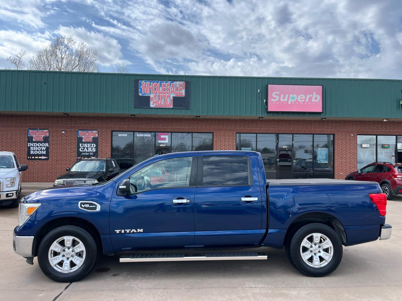 Nissan Titan SV Crew Cab 2WD 2017