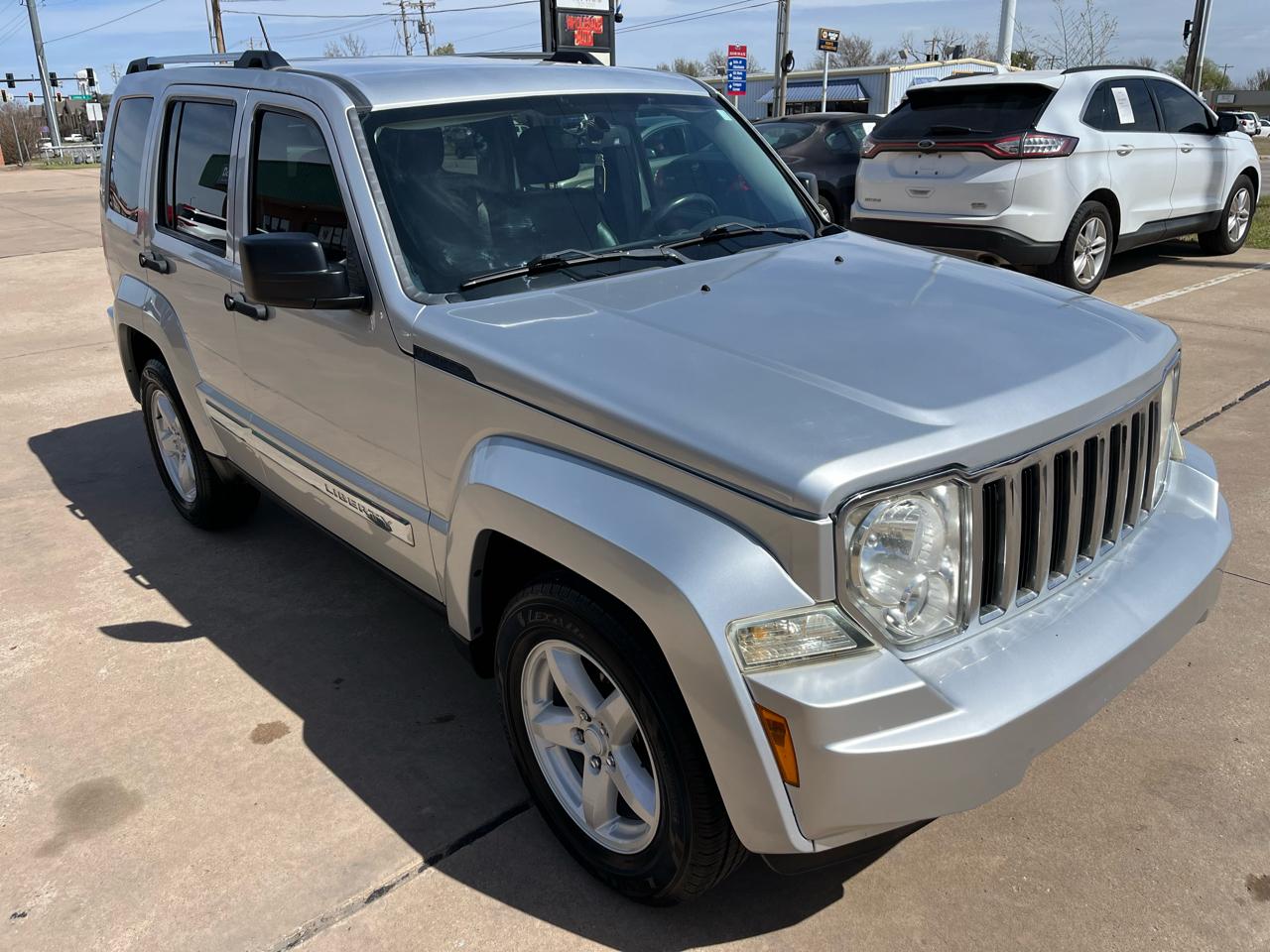 Jeep Liberty Limited 2WD 2012