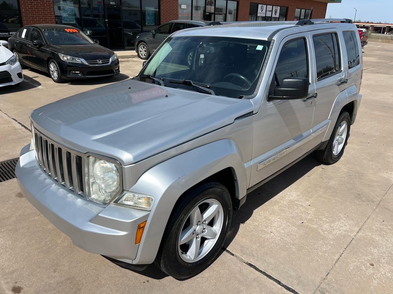 Jeep Liberty Limited 2WD 2012