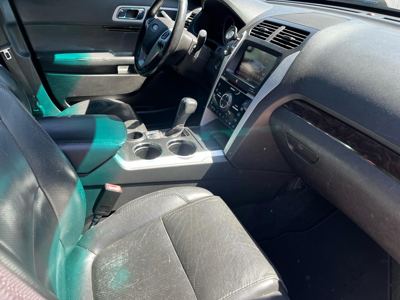 Ford Explorer Limited FWD 2013