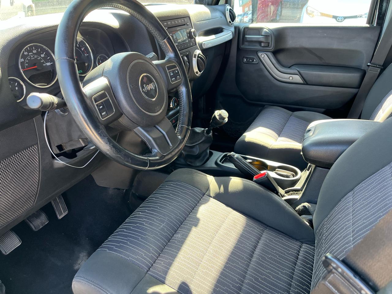 Jeep Wrangler Unlimited Sahara 4WD 2011