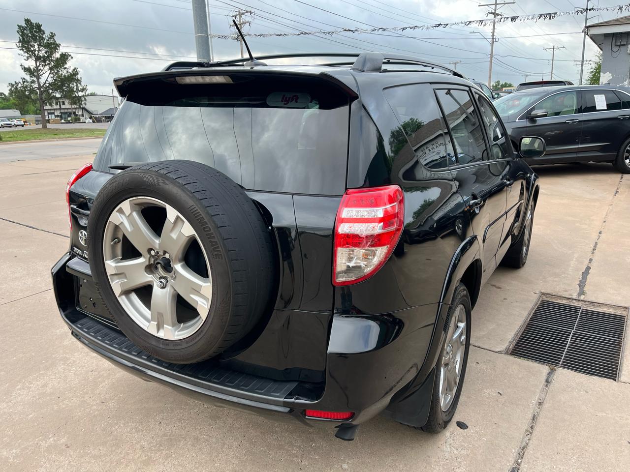 Toyota RAV4 Sport I4 2WD 2010