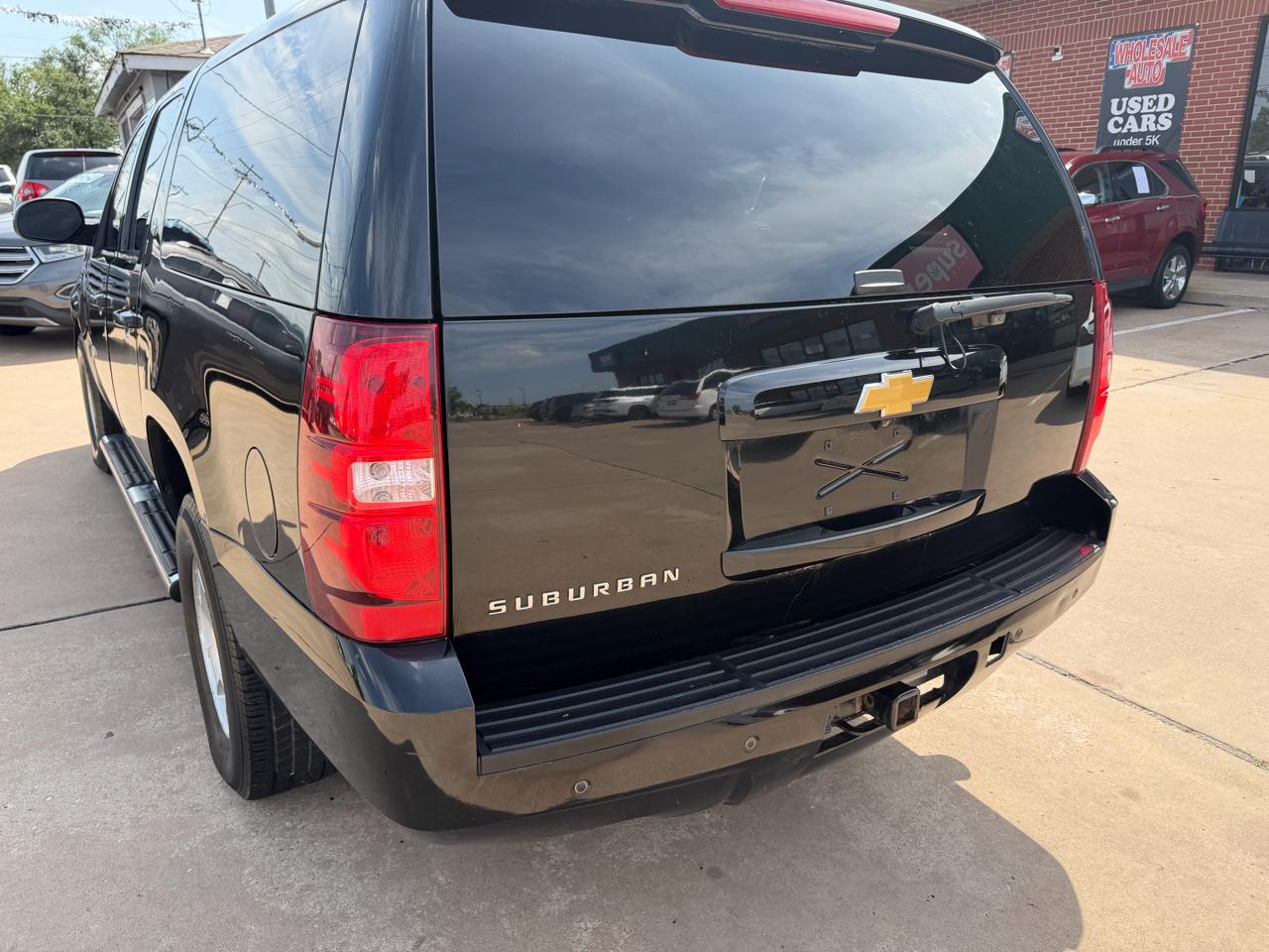 Chevrolet Suburban LT 1500 2WD 2013