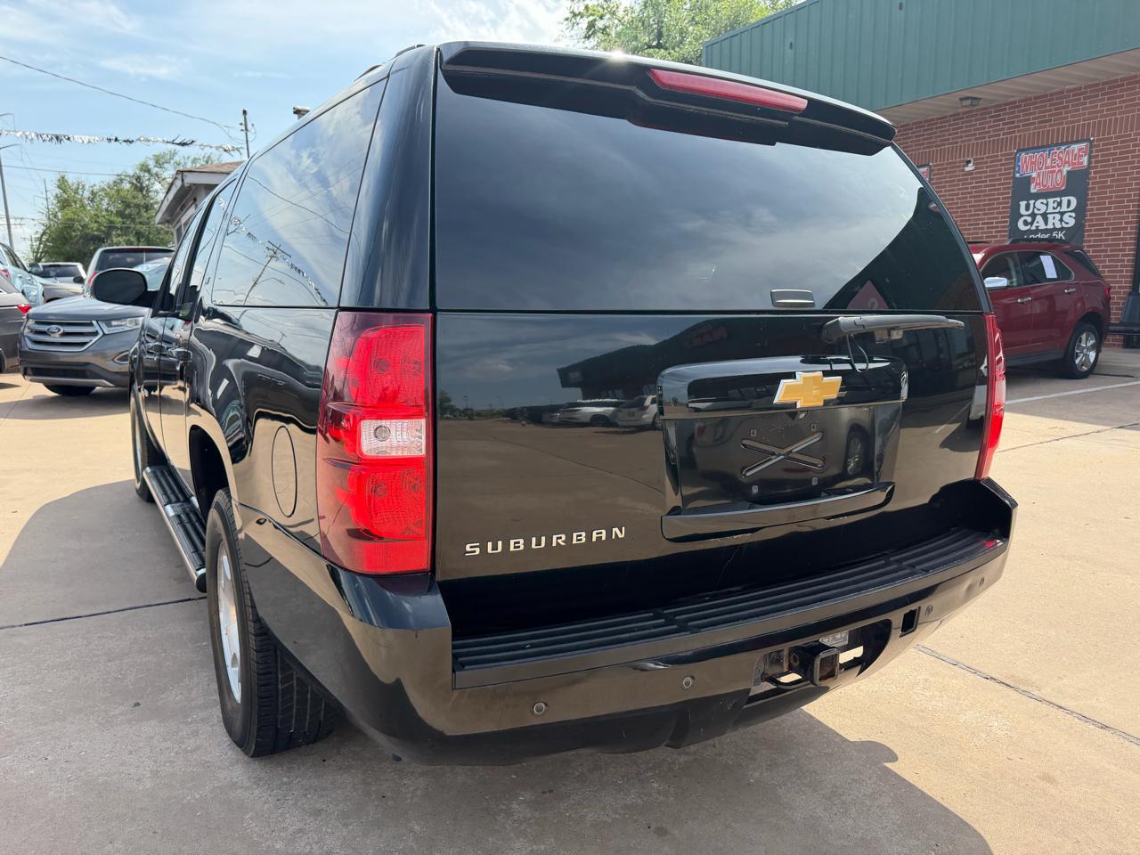Chevrolet Suburban LT 1500 2WD 2013