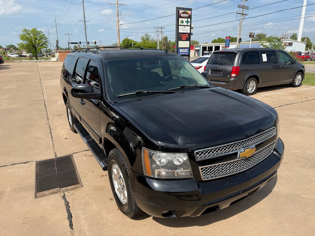 Chevrolet Suburban LT 1500 2WD 2013