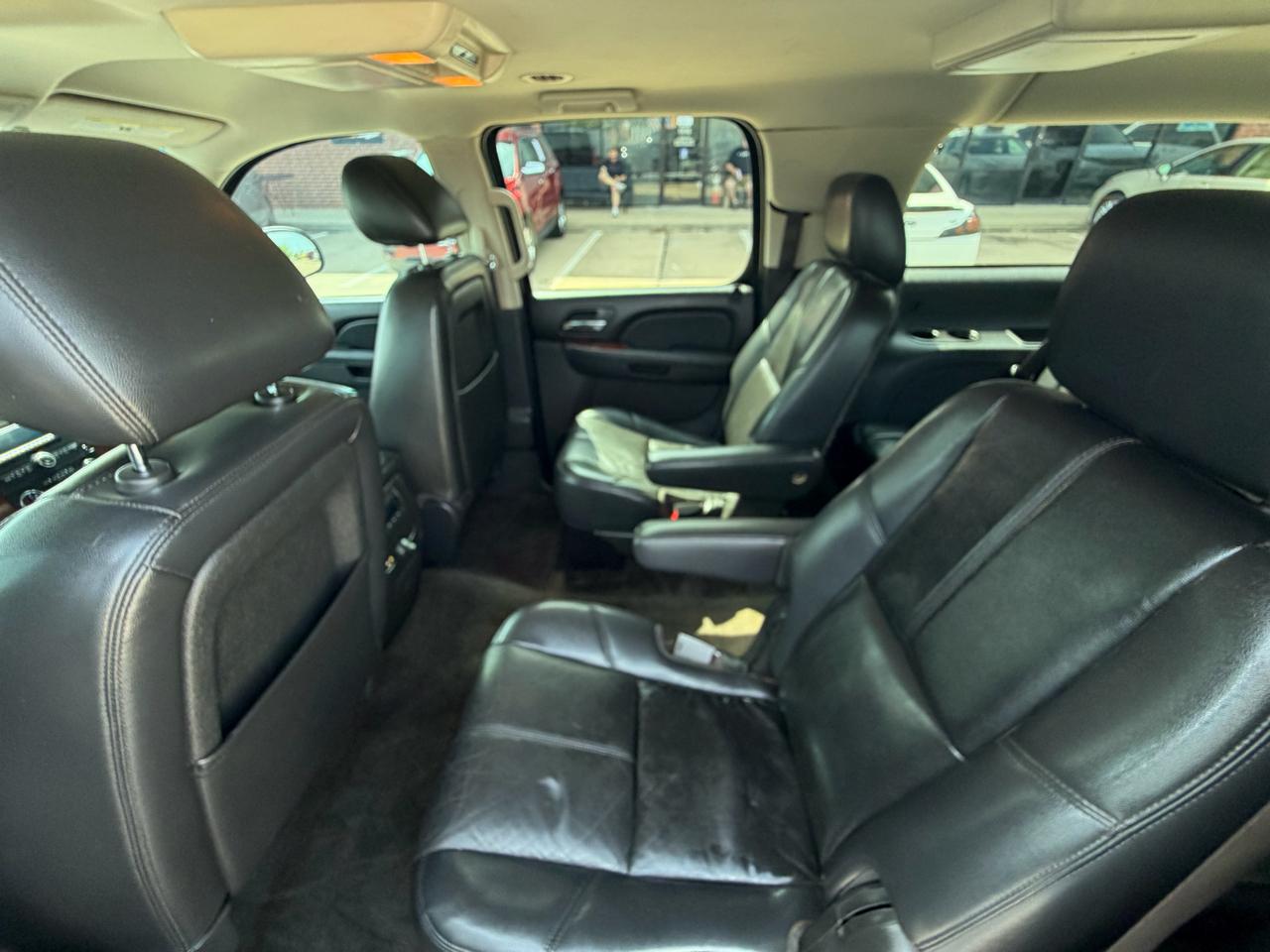 Chevrolet Suburban LT 1500 2WD 2013