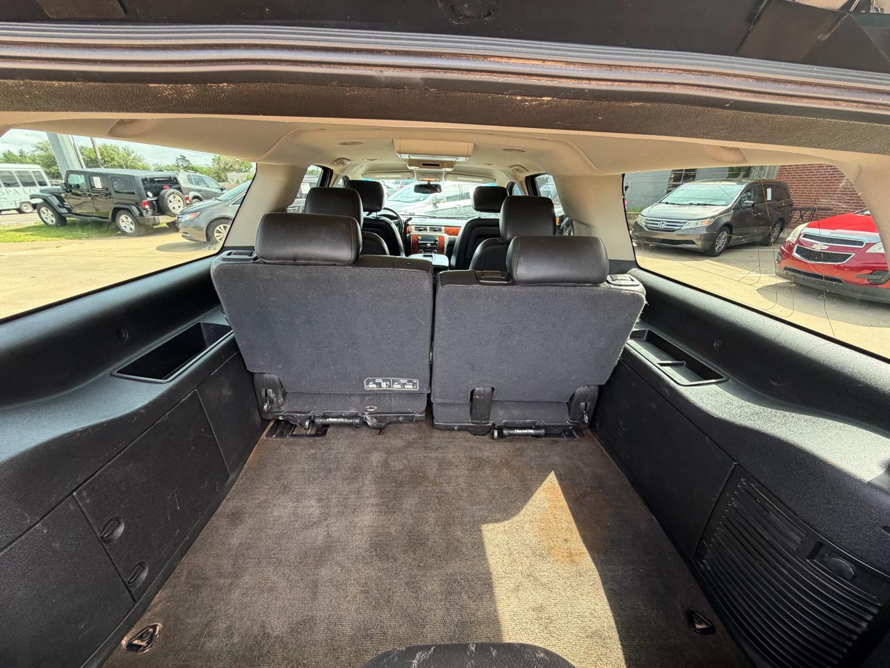 Chevrolet Suburban LT 1500 2WD 2013