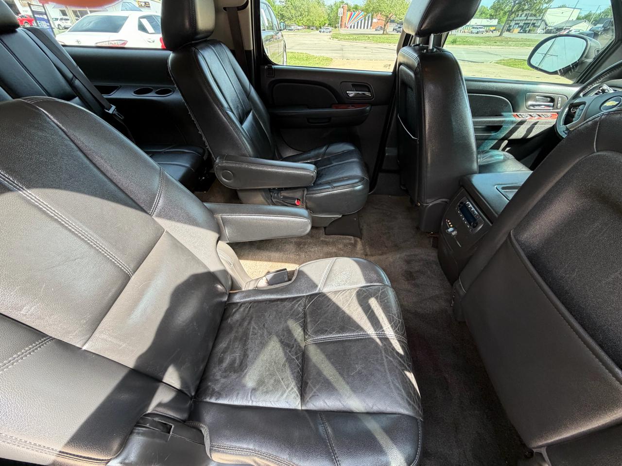 Chevrolet Suburban LT 1500 2WD 2013