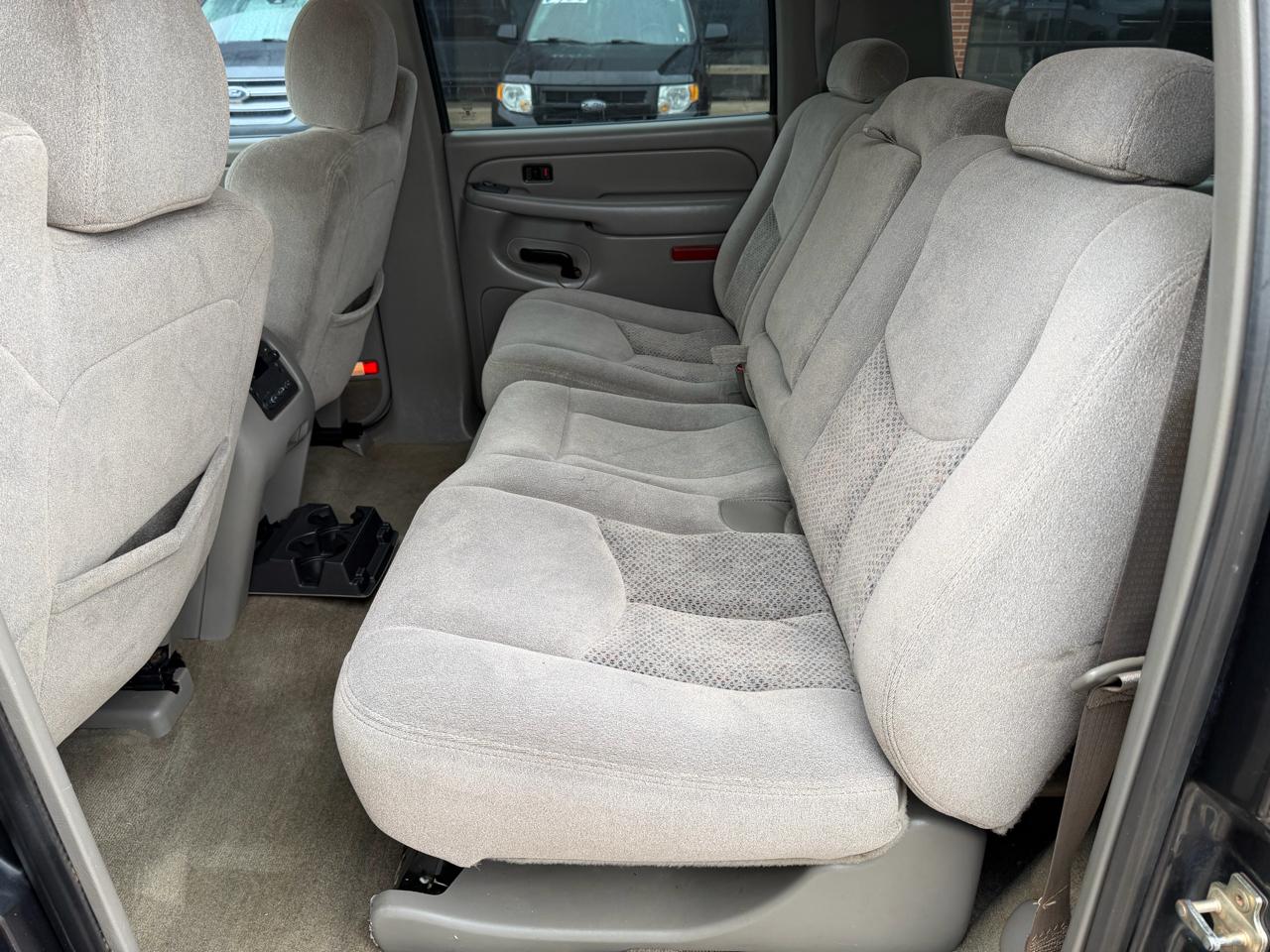 Chevrolet Suburban 1500 4WD 2005