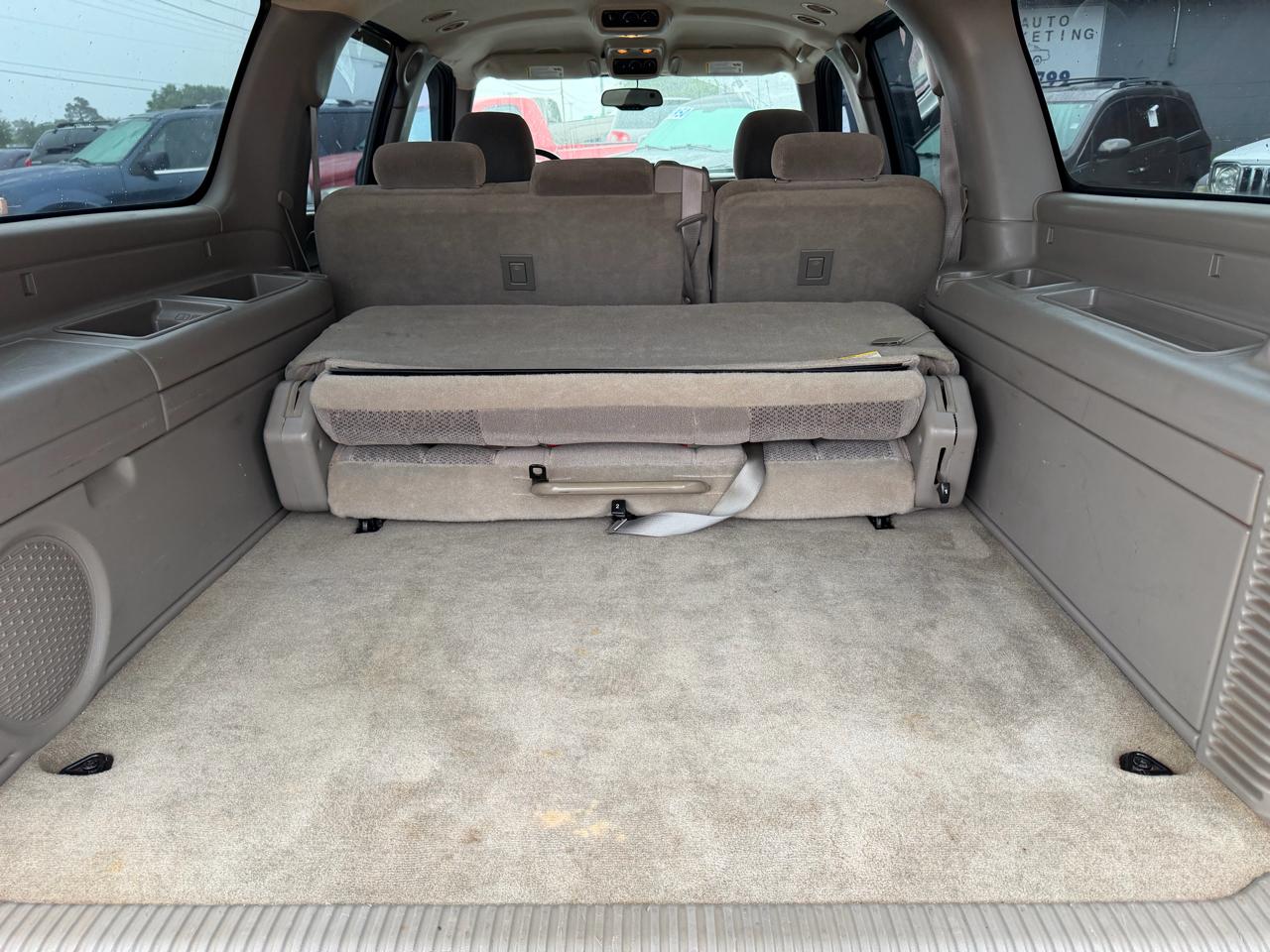 Chevrolet Suburban 1500 4WD 2005