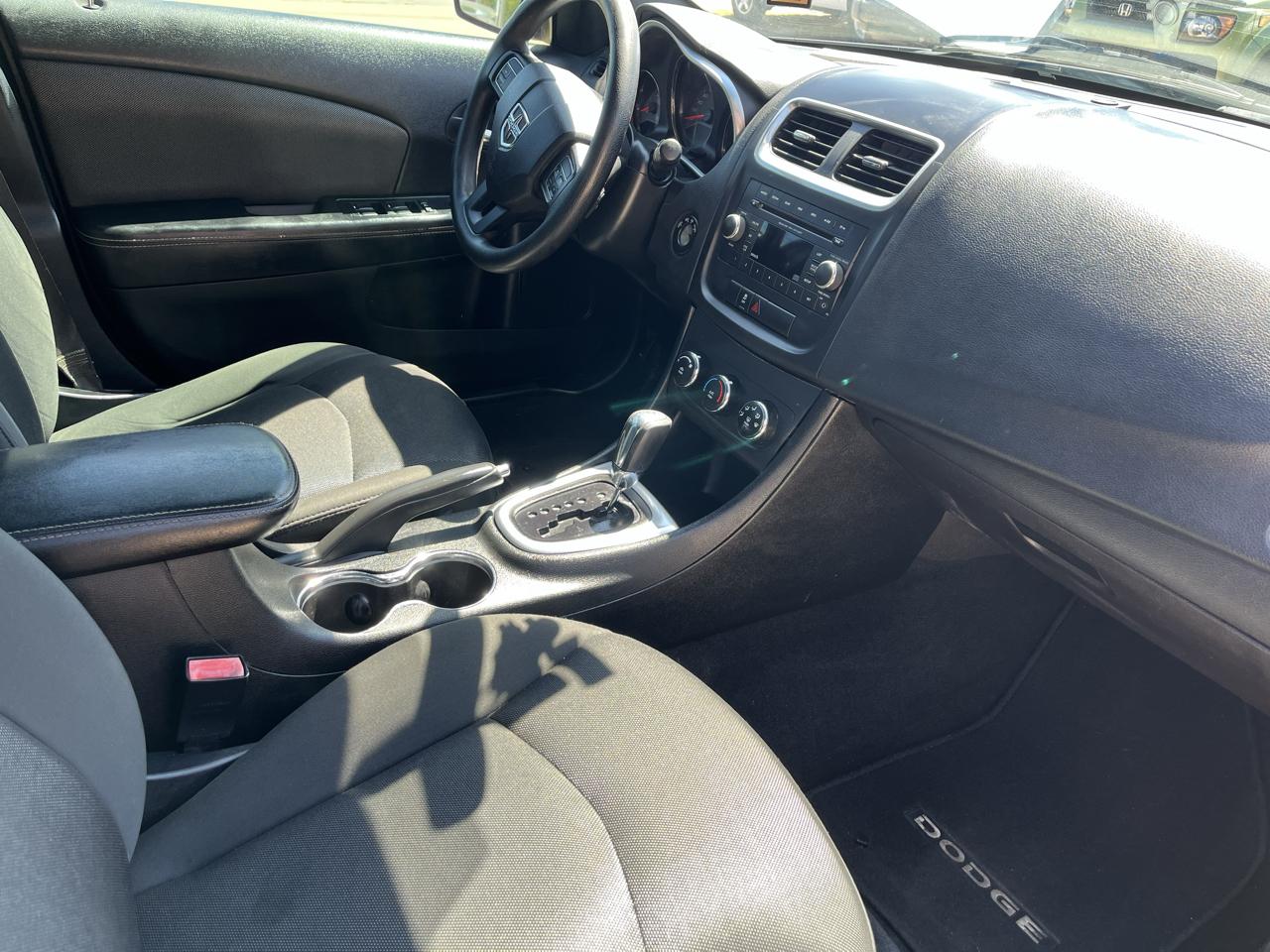 Dodge Avenger Base 2013