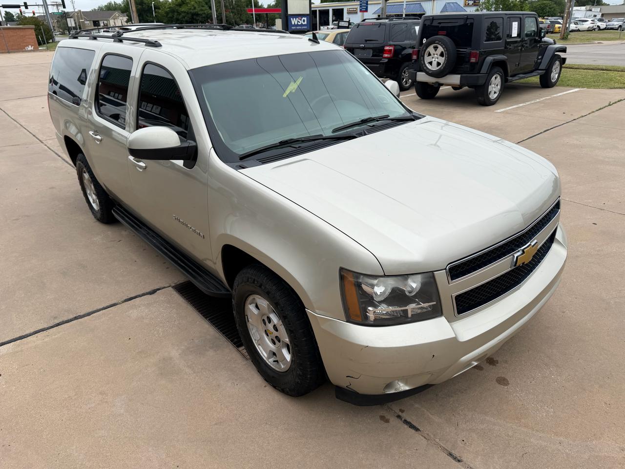 Chevrolet Suburban LT 1500 2WD 2013