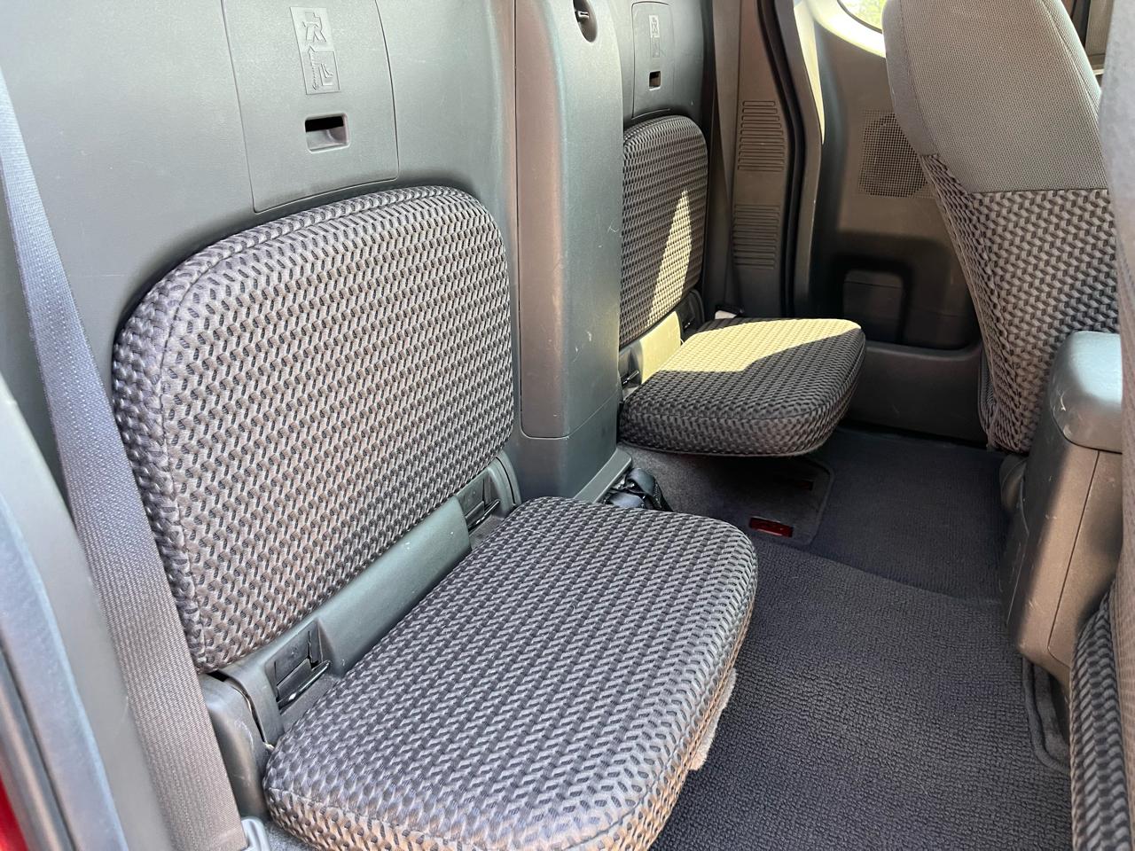 Nissan Frontier SV King Cab I4 5MT 2WD 2015