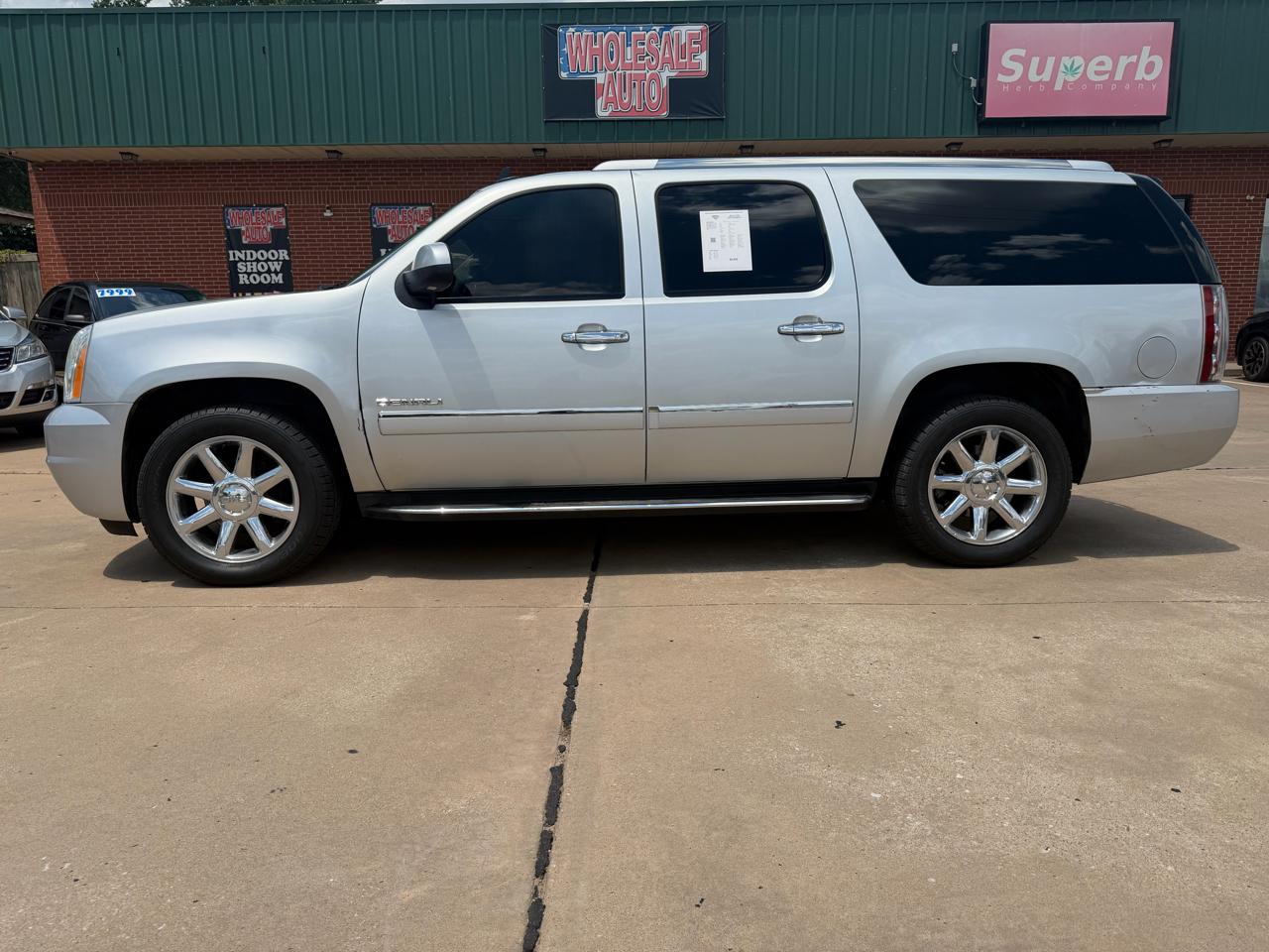 GMC Yukon Denali XL 4WD 2012