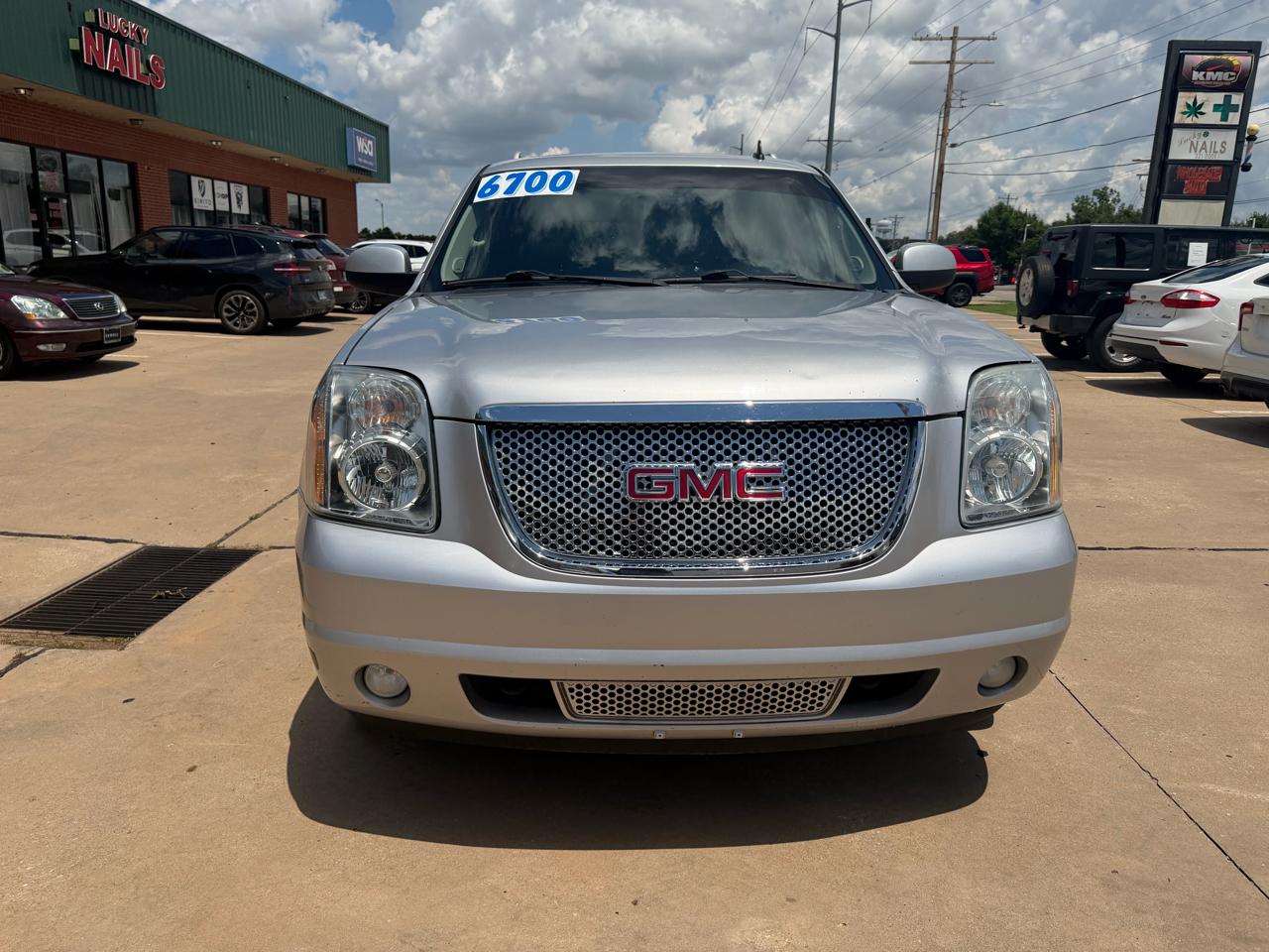 GMC Yukon Denali XL 4WD 2012
