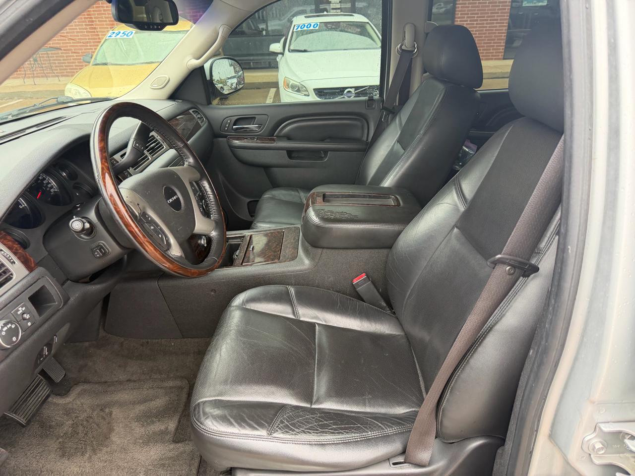 GMC Yukon Denali XL 4WD 2012