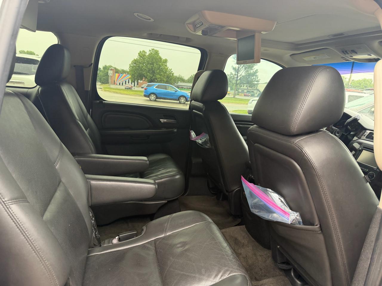 GMC Yukon Denali XL 4WD 2012