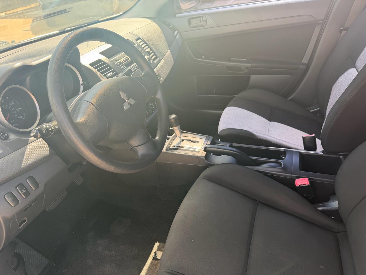 Mitsubishi Lancer DE 2010