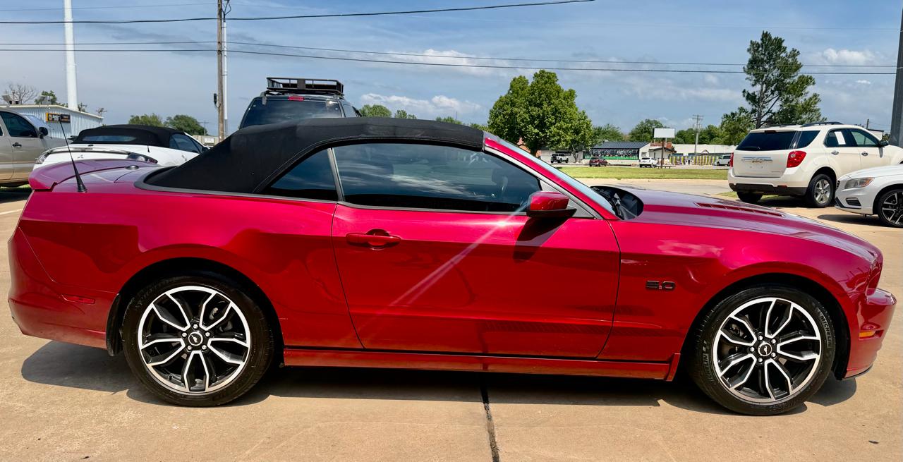 Ford Mustang GT convertible 2014