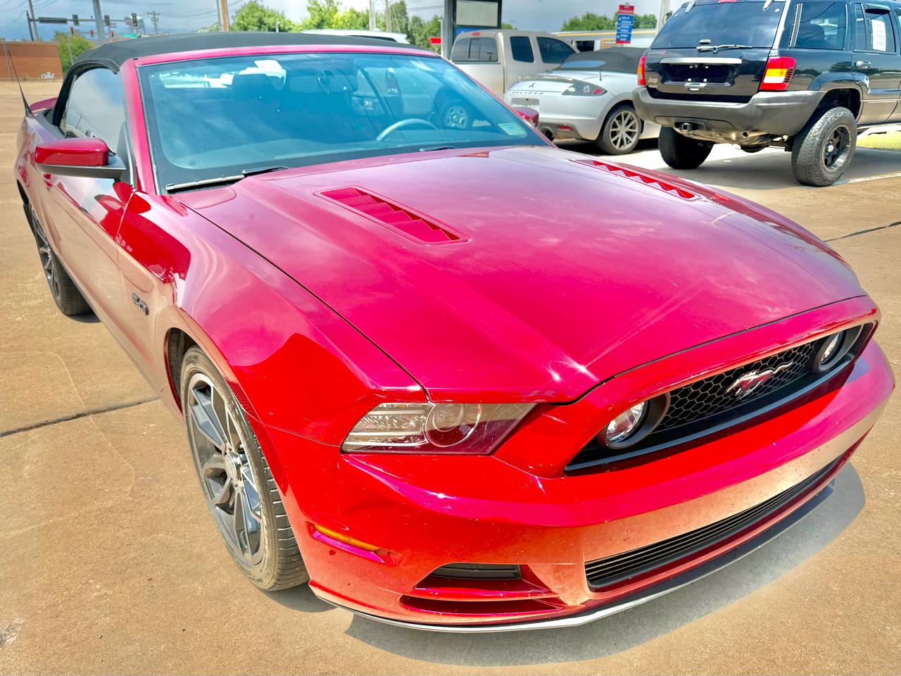 Ford Mustang GT convertible 2014