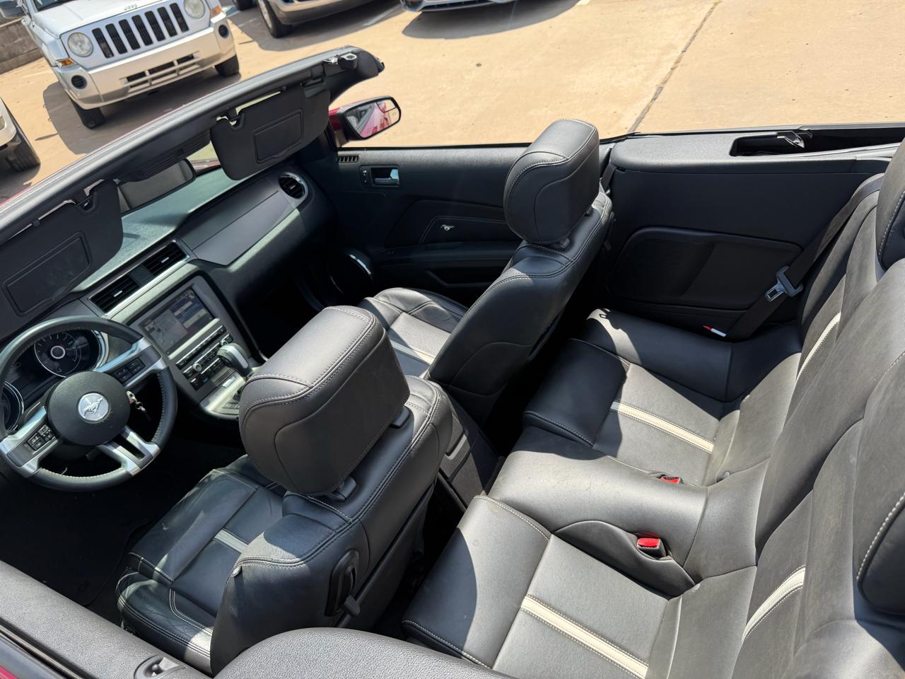 Ford Mustang GT convertible 2014