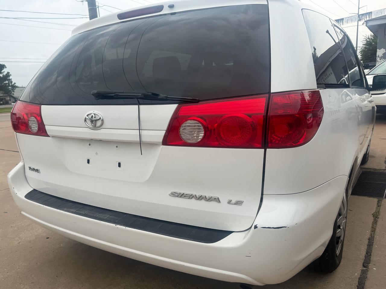 Toyota Sienna CE FWD 7-Passenger 2007