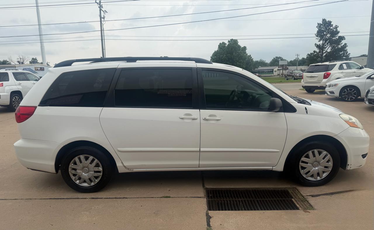 Toyota Sienna CE FWD 7-Passenger 2007