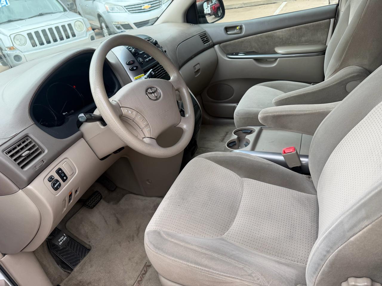 Toyota Sienna CE FWD 7-Passenger 2007
