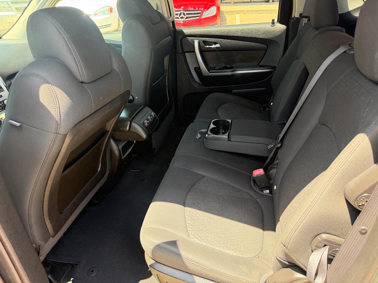 2008 GMC Acadia SLE - Photo 9