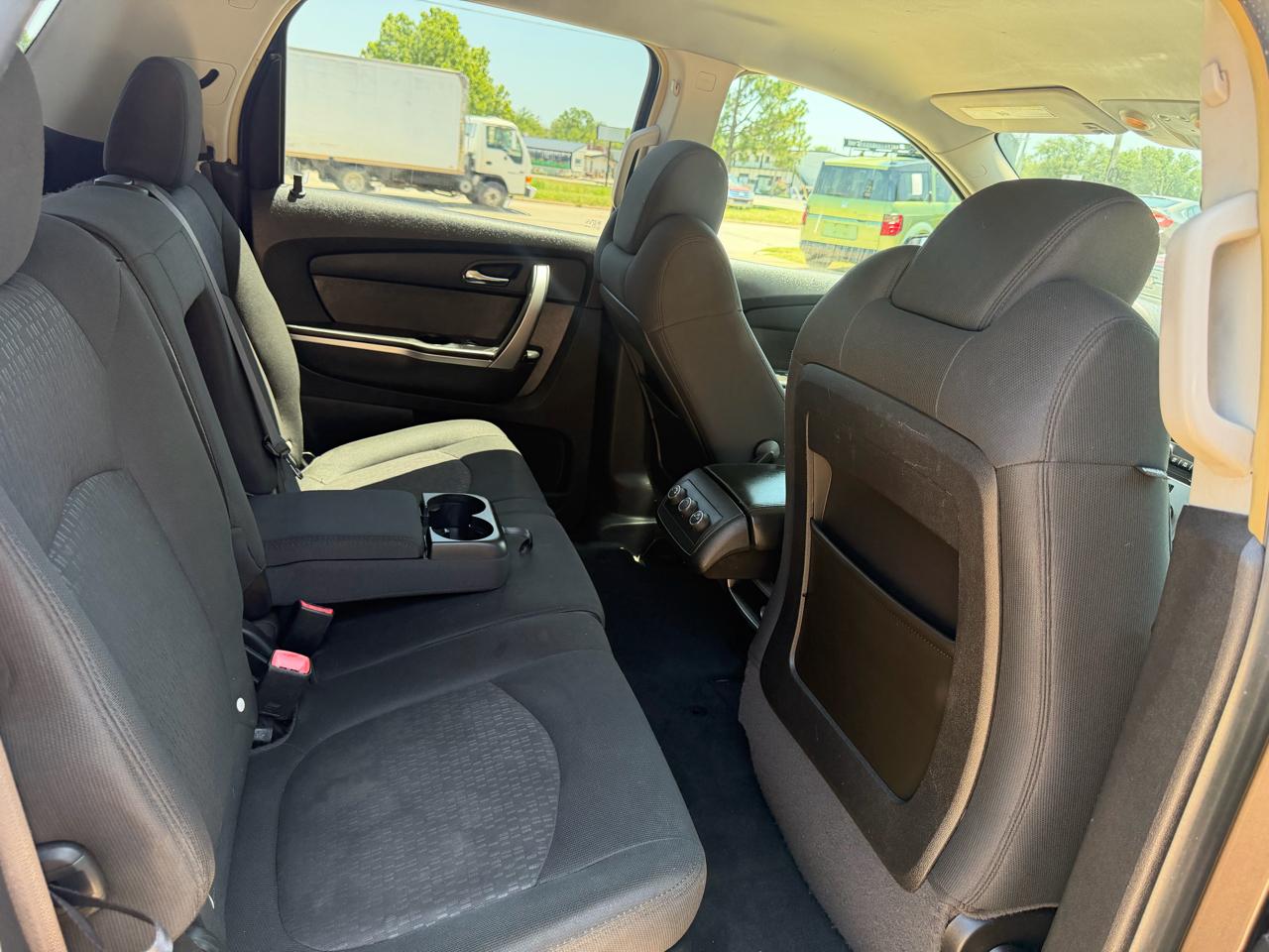 2008 GMC Acadia SLE - Photo 11