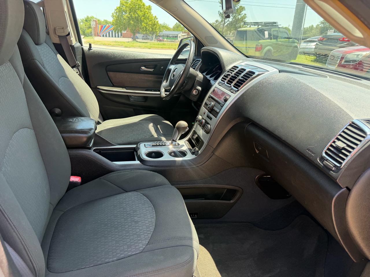2008 GMC Acadia SLE - Photo 12