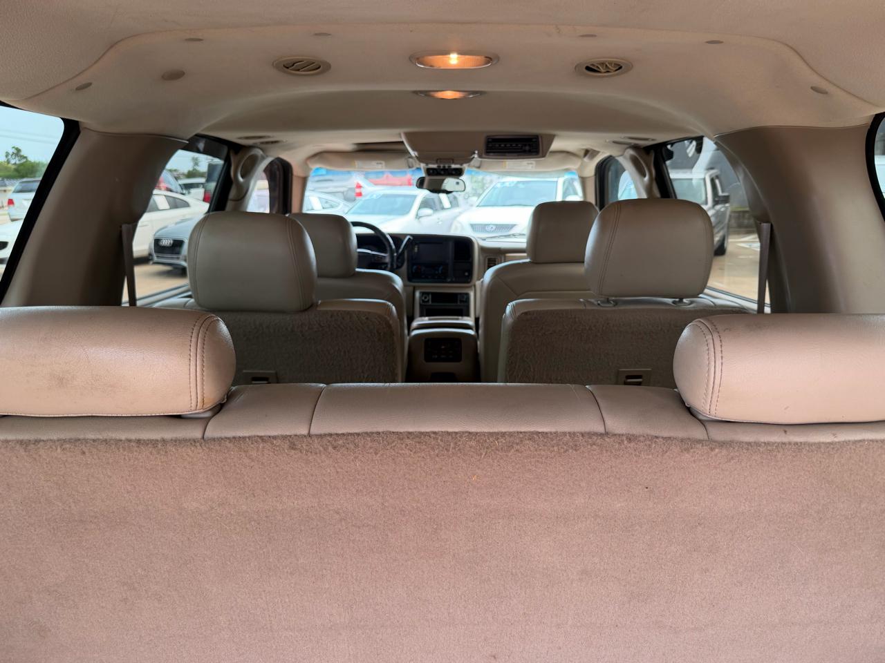 Chevrolet Suburban 1500 4WD 2005