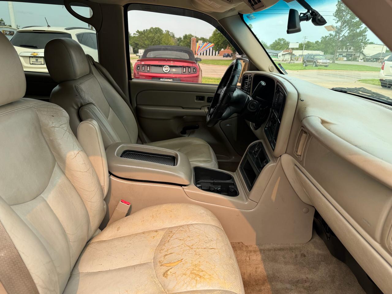 Chevrolet Suburban 1500 4WD 2005