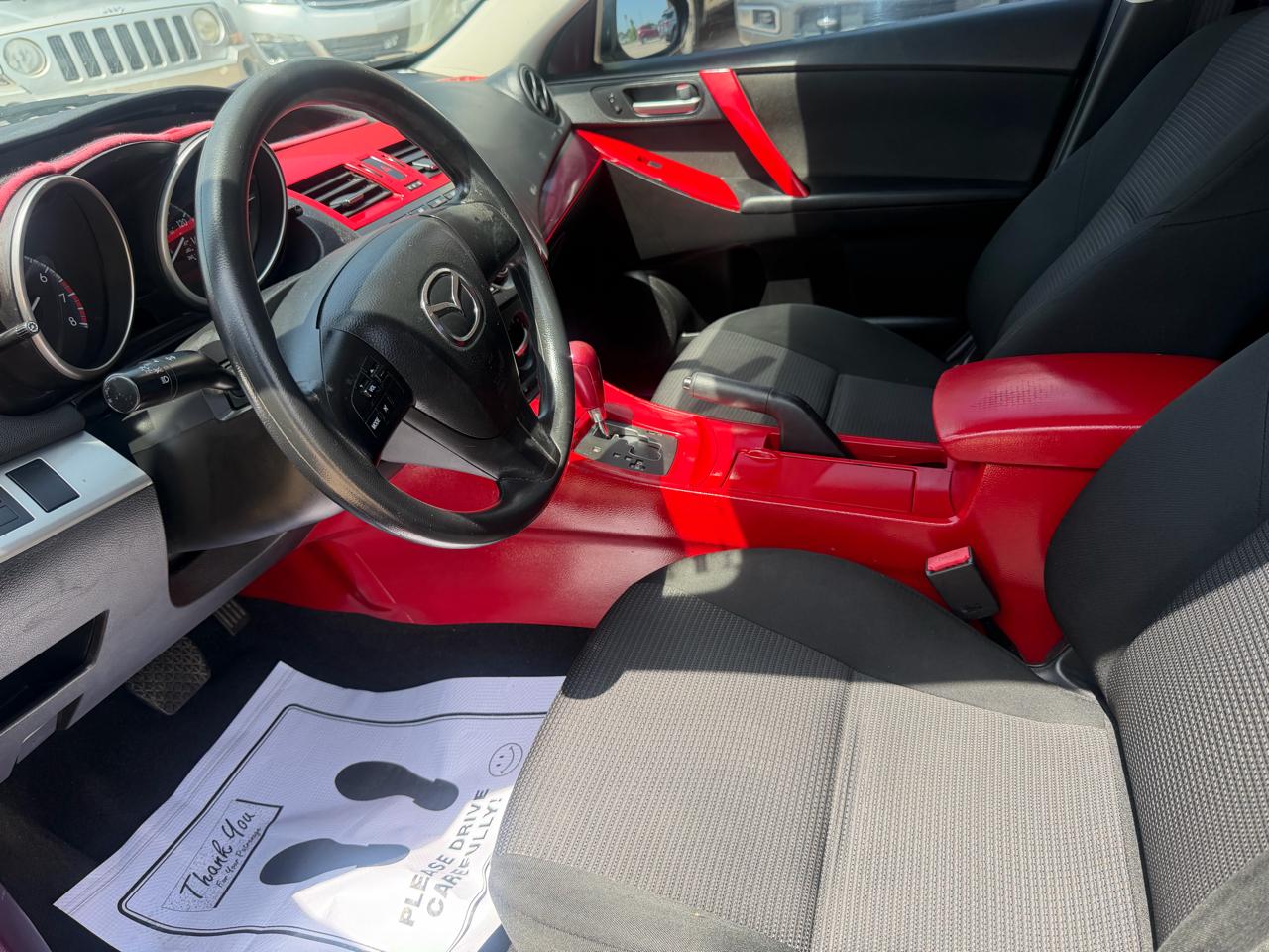 Mazda MAZDA3 i SV AT 4-Door 2013
