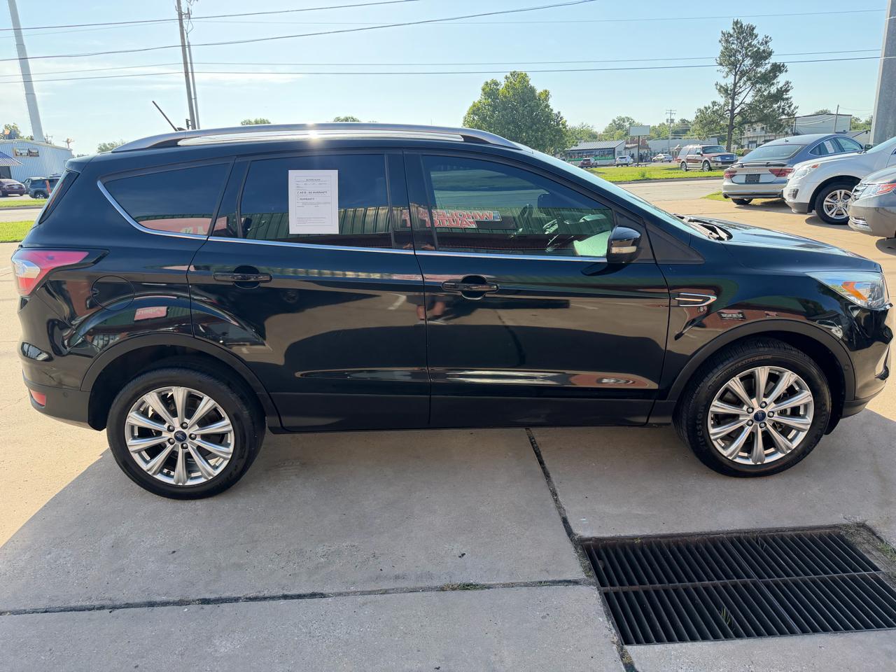 Ford Escape Titanium 4WD 2018