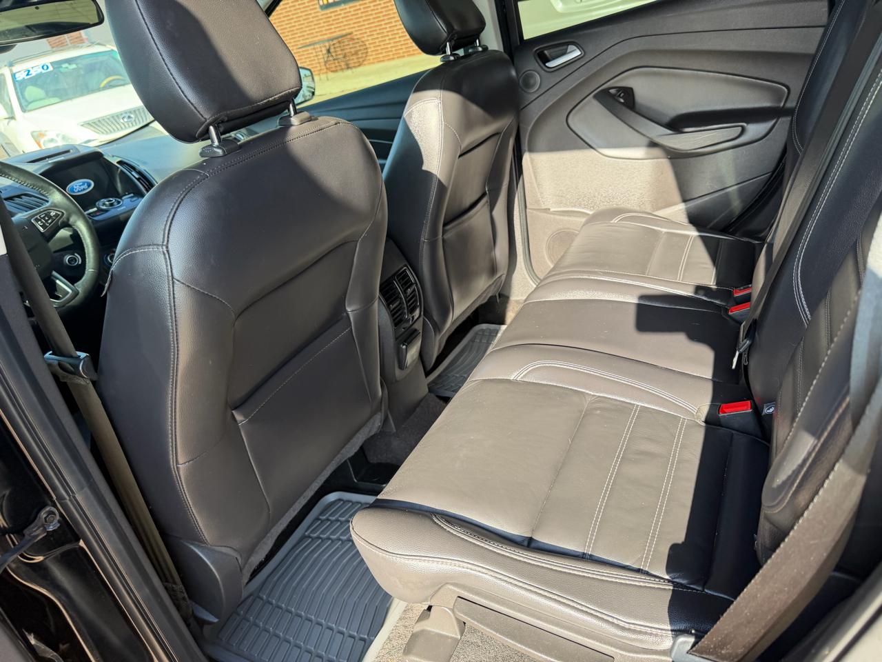 Ford Escape Titanium 4WD 2018