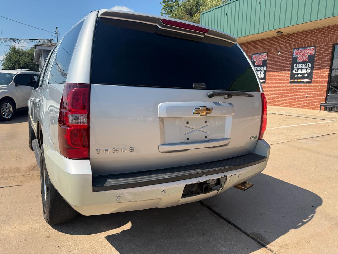 Chevrolet Tahoe LT 2WD 2011
