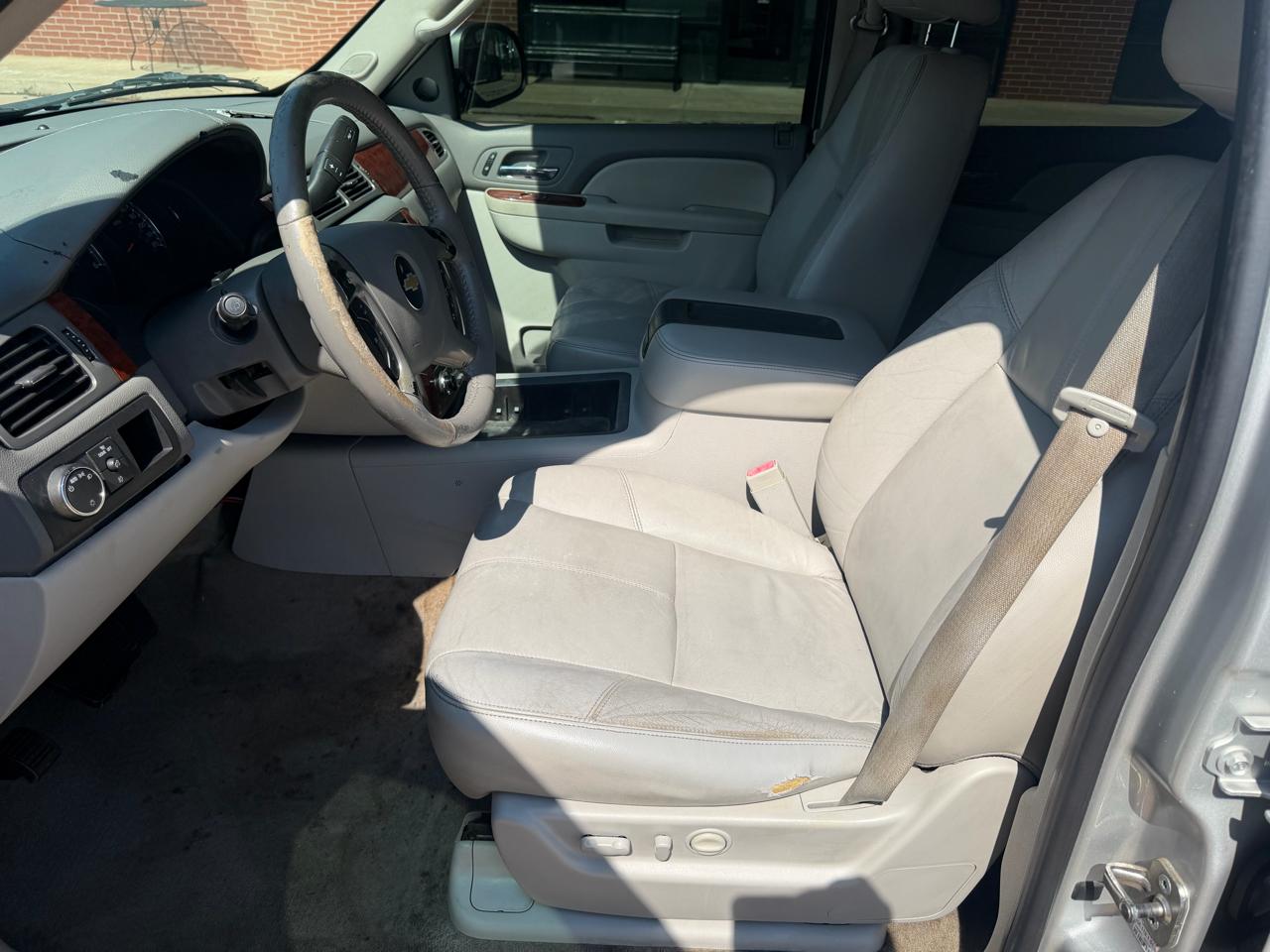 Chevrolet Tahoe LT 2WD 2011