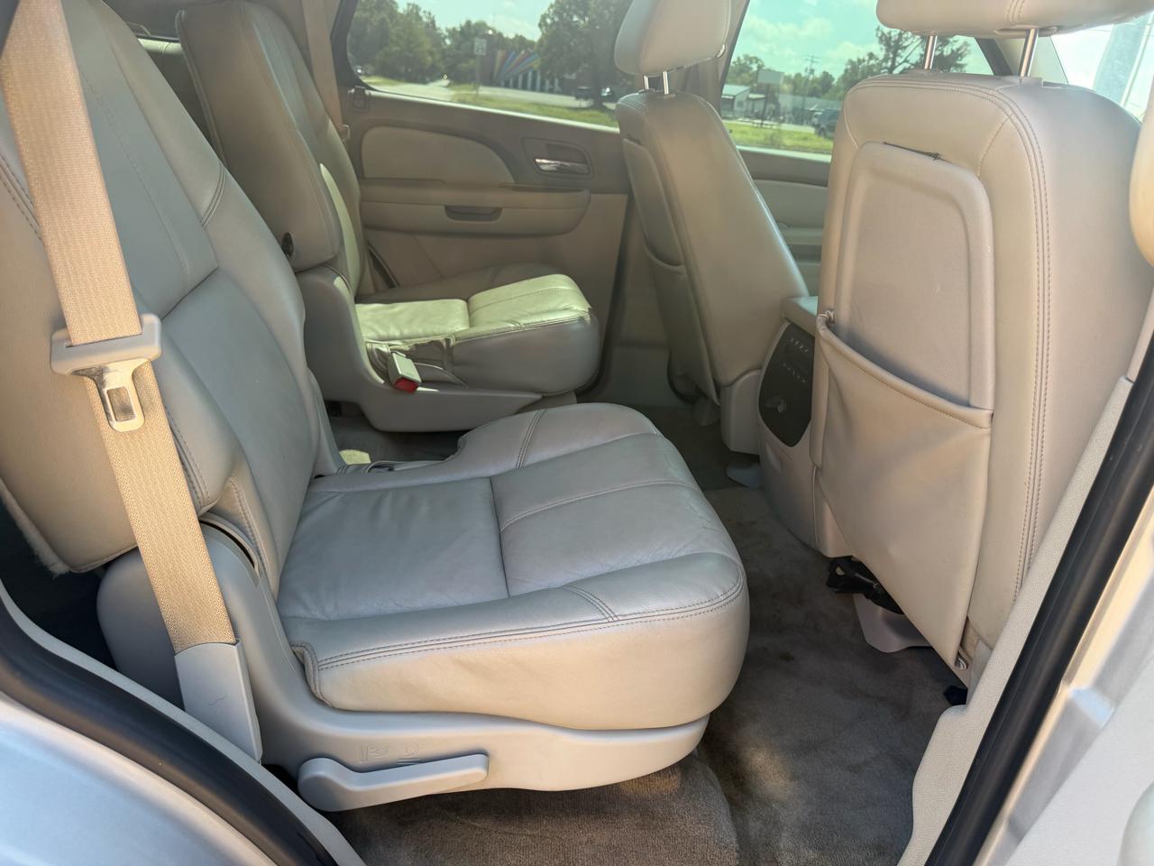 Chevrolet Tahoe LT 2WD 2011