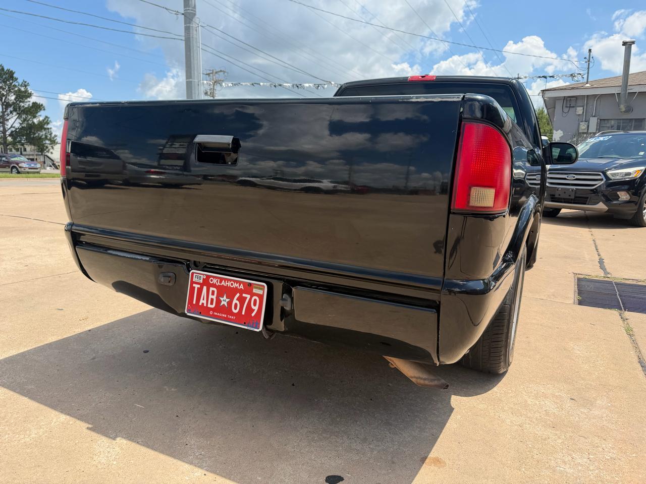 Chevrolet S10 Pickup Reg. Cab Short Bed 2WD 1998