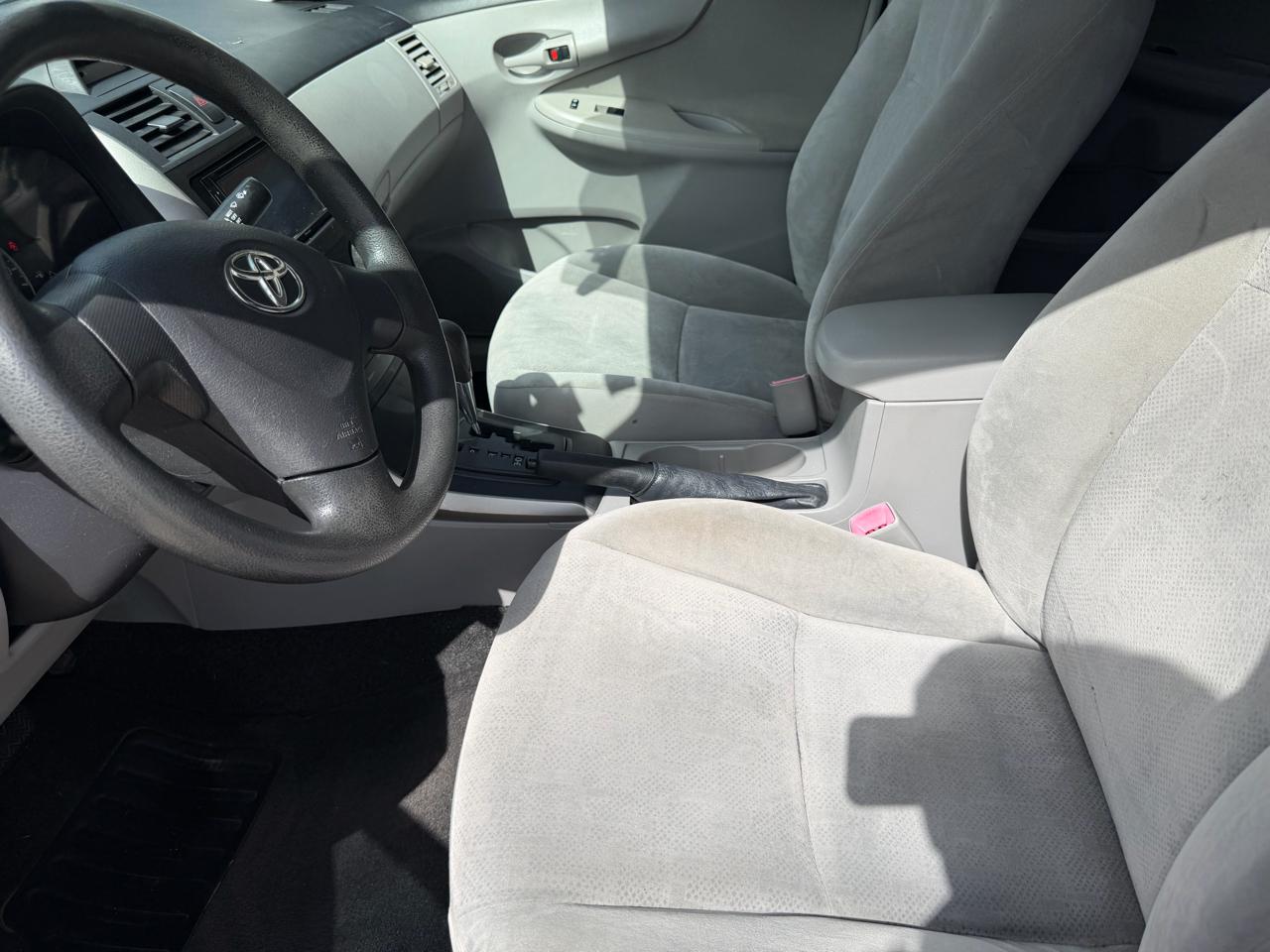 Toyota Corolla L 2013
