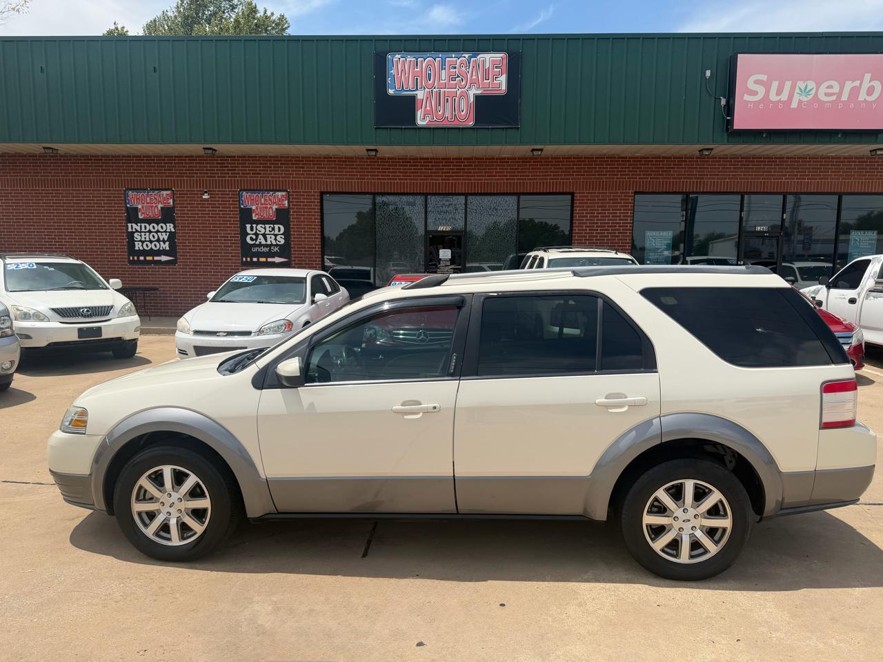 Ford Taurus X SEL FWD 2009