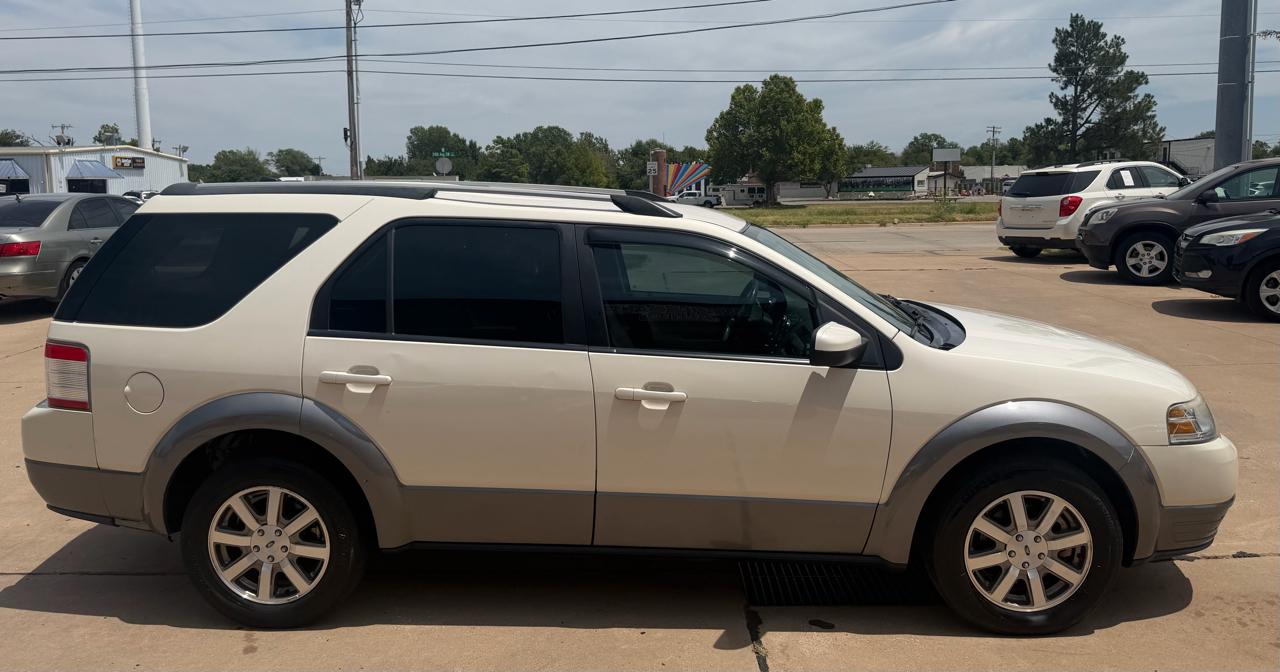 Ford Taurus X SEL FWD 2009