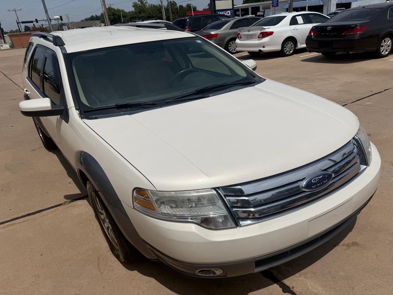 Ford Taurus X SEL FWD 2009