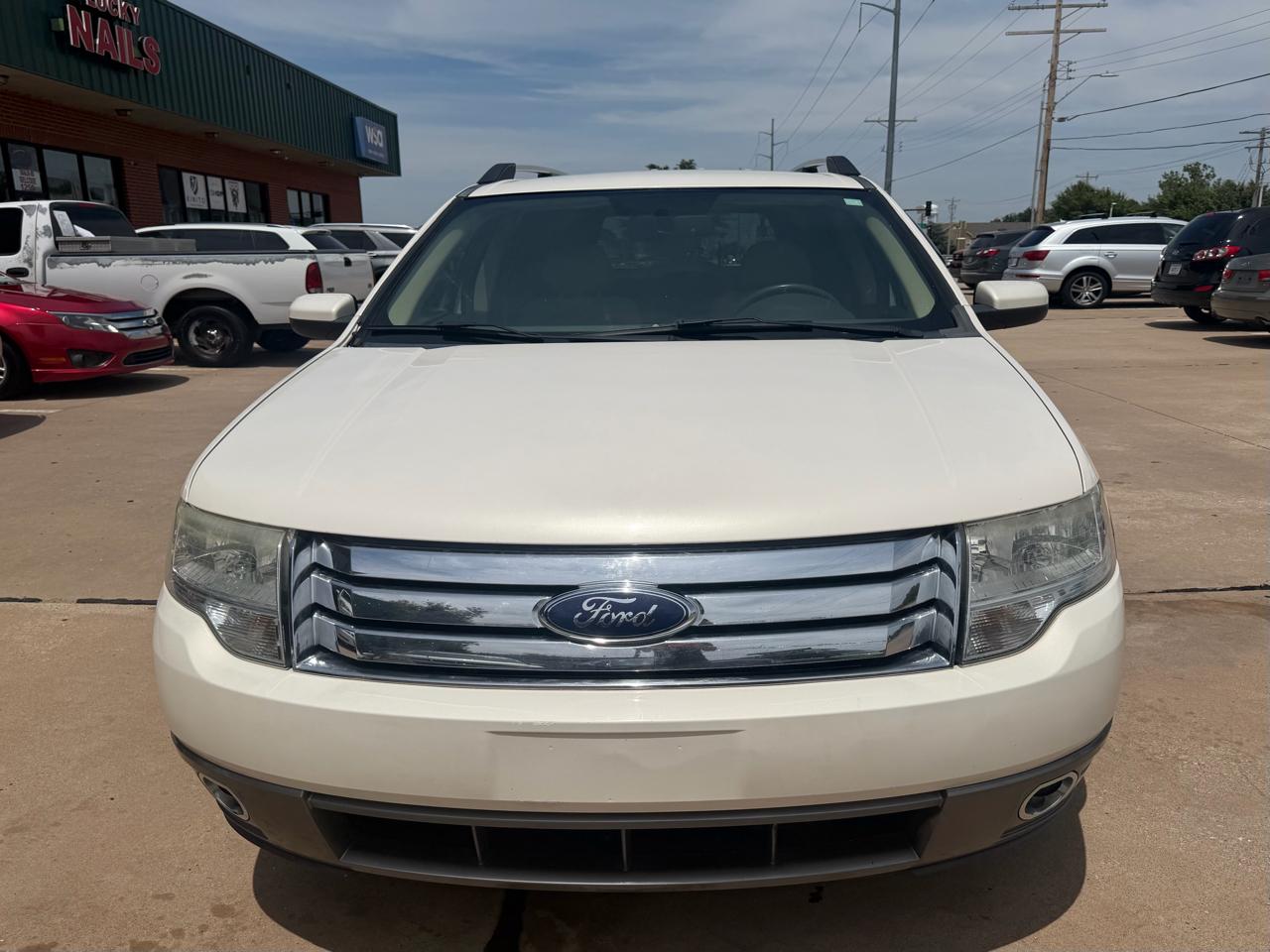 Ford Taurus X SEL FWD 2009