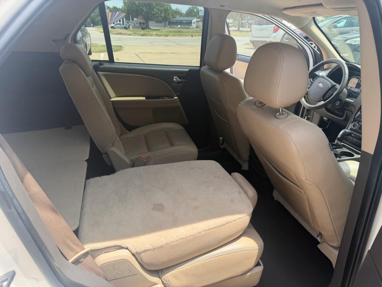 Ford Taurus X SEL FWD 2009